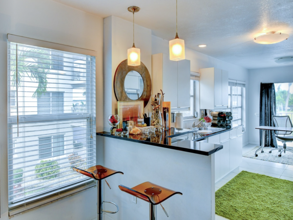 Longboat Key Walk to Beach Two Bedroom Vacation Condo